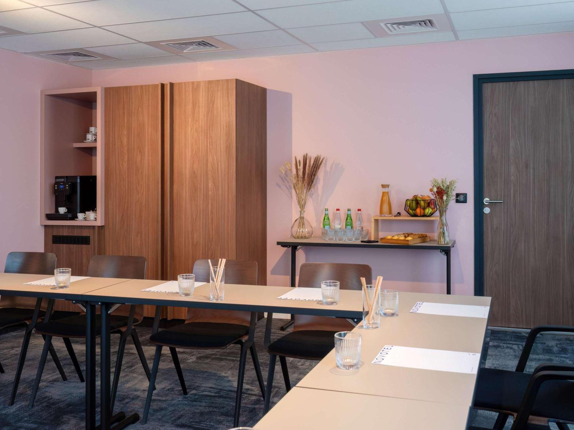 Hotel Novotel Centre Cathedrale 4*
